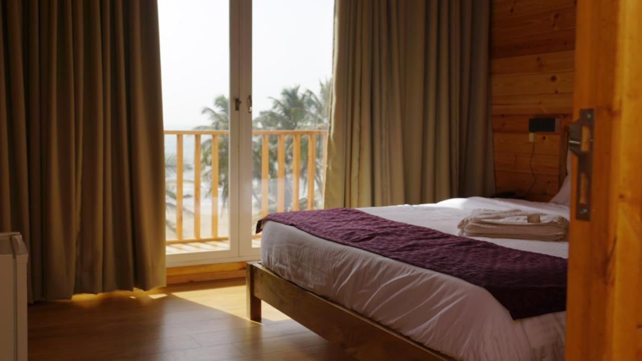 Larive Beach Resort Vagator Exterior photo